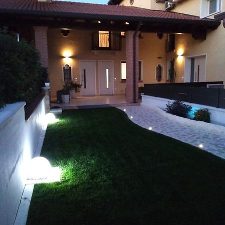Sotto Il Portico Home Тецце-суль-Брента Экстерьер фото